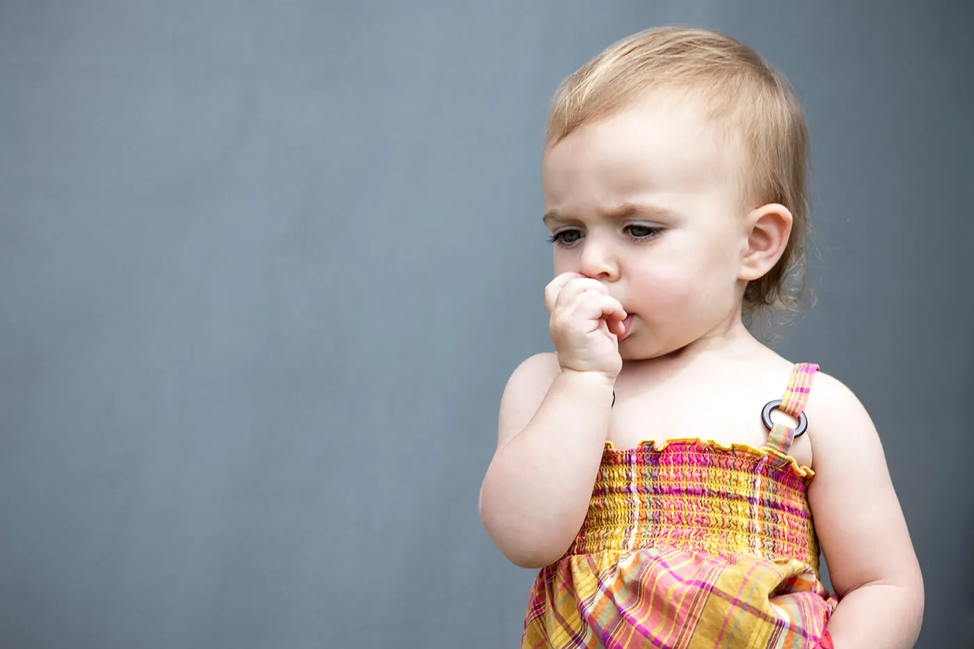 👄 Çocuklarda Parmak Emme ve Dudak Isırma: Diş Gelişimine Etkileri ve Önleyici Stratejiler